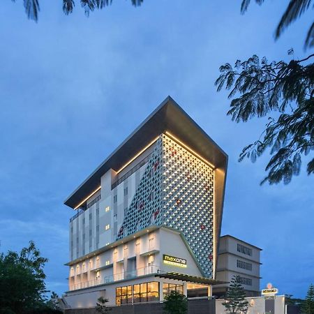 Maxonehotels At Kota Harapan Indah-Bekasi Ngoại thất bức ảnh