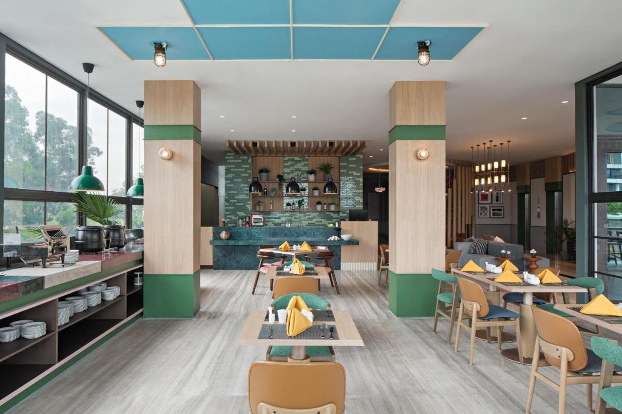 Maxonehotels At Kota Harapan Indah-Bekasi Ngoại thất bức ảnh